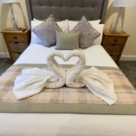 The Waverley Inn Holiday Homes-2